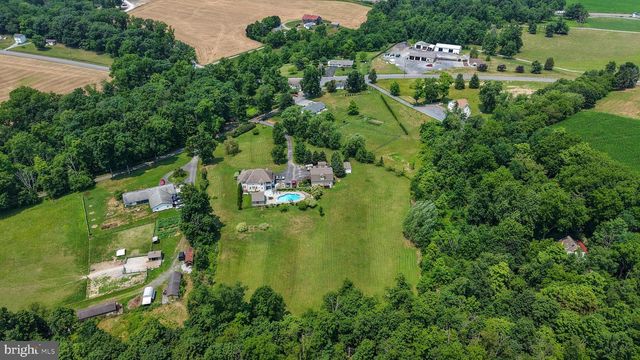 137 LAKEVIEW RD, Bernville, PA 19506
