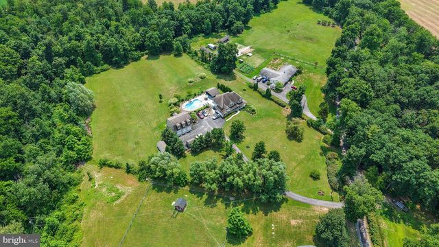 137 LAKEVIEW RD, Bernville, PA 19506