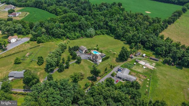 137 LAKEVIEW RD, Bernville, PA 19506