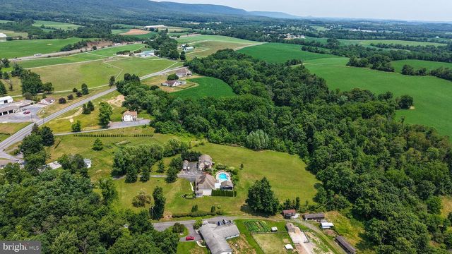 137 LAKEVIEW RD, Bernville, PA 19506