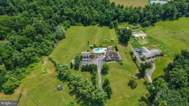 137 LAKEVIEW RD, Bernville, PA 19506