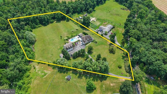 137 LAKEVIEW RD, Bernville, PA 19506