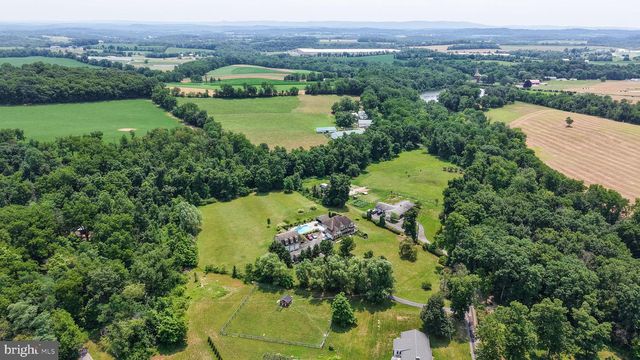 137 LAKEVIEW RD, Bernville, PA 19506