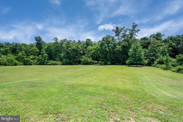 137 LAKEVIEW RD, Bernville, PA 19506