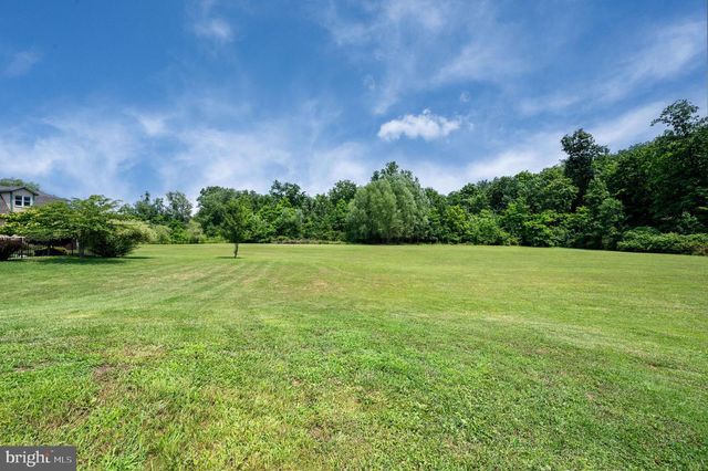 137 LAKEVIEW RD, Bernville, PA 19506