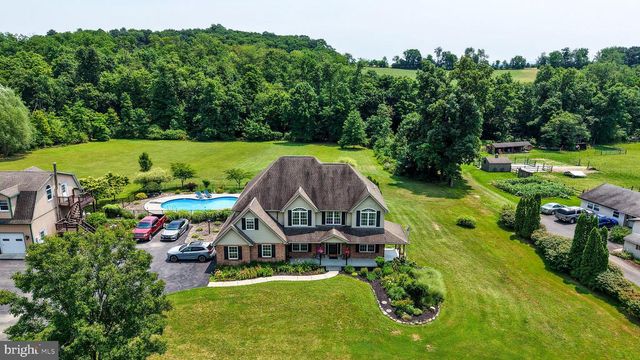 137 LAKEVIEW RD, Bernville, PA 19506