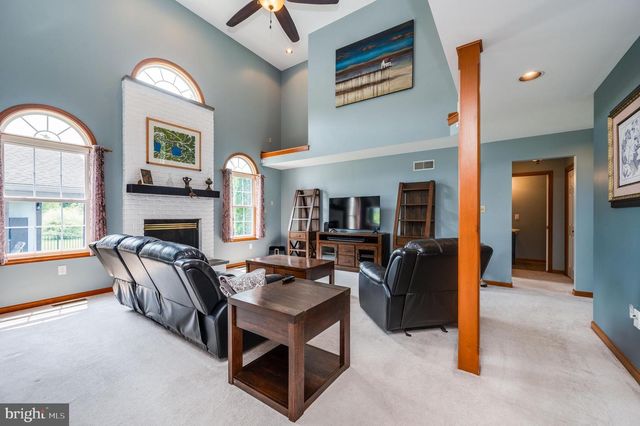 137 LAKEVIEW RD, Bernville, PA 19506