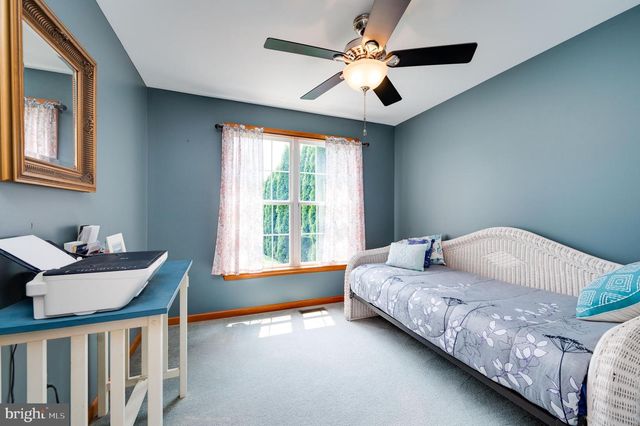 137 LAKEVIEW RD, Bernville, PA 19506
