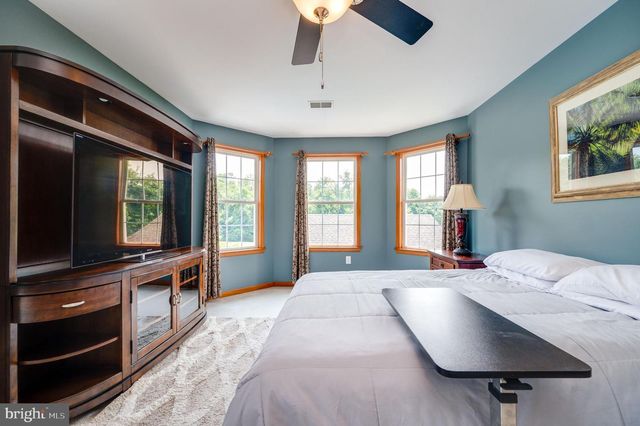137 LAKEVIEW RD, Bernville, PA 19506
