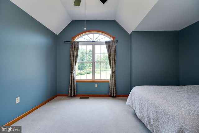 137 LAKEVIEW RD, Bernville, PA 19506