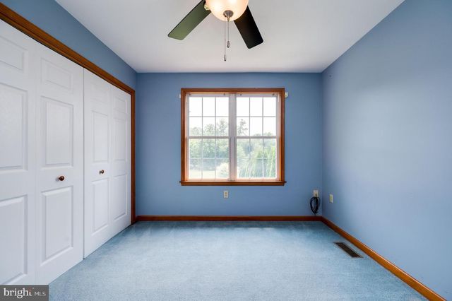 137 LAKEVIEW RD, Bernville, PA 19506