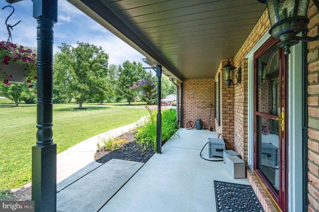 137 LAKEVIEW RD, Bernville, PA 19506