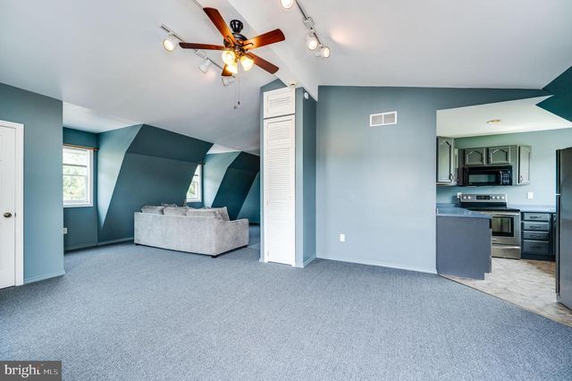 137 LAKEVIEW RD, Bernville, PA 19506