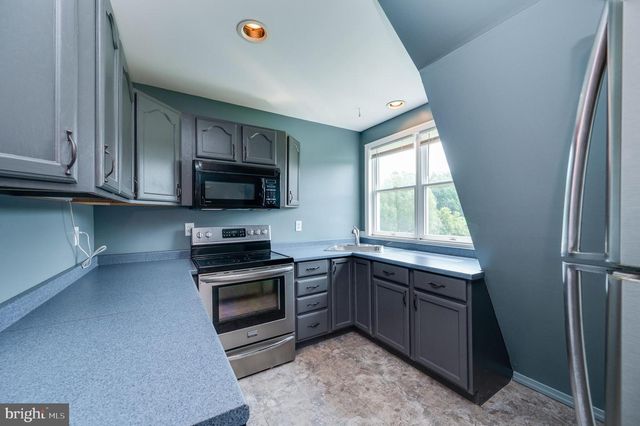 137 LAKEVIEW RD, Bernville, PA 19506