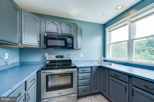 137 LAKEVIEW RD, Bernville, PA 19506