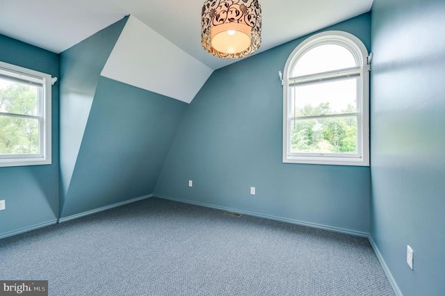 137 LAKEVIEW RD, Bernville, PA 19506