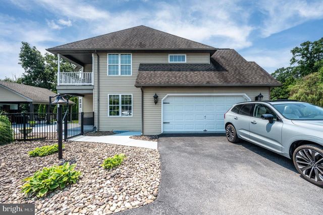 137 LAKEVIEW RD, Bernville, PA 19506
