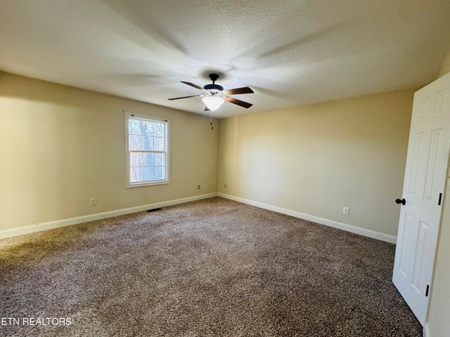 108 Stem Lane, Clinton, TN 37716