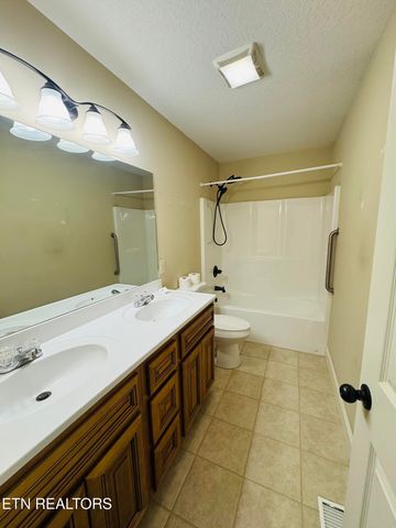 108 Stem Lane, Clinton, TN 37716