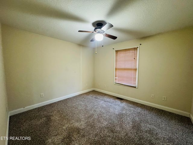 108 Stem Lane, Clinton, TN 37716