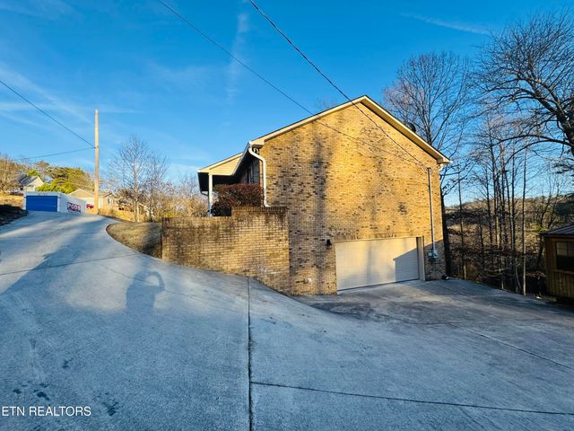 108 Stem Lane, Clinton, TN 37716