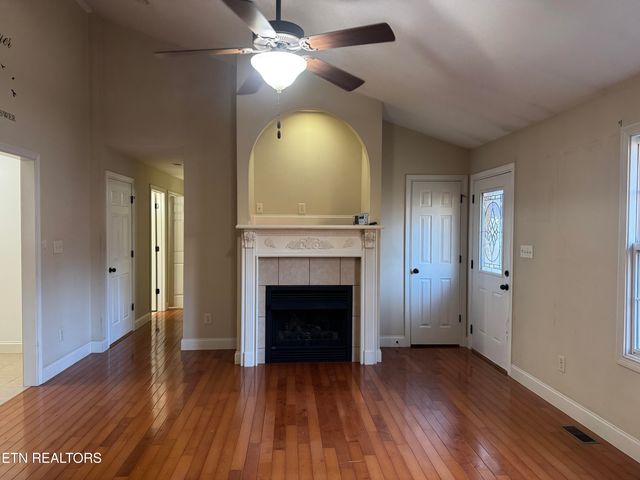 108 Stem Lane, Clinton, TN 37716