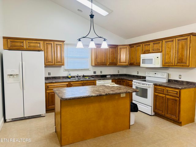 108 Stem Lane, Clinton, TN 37716