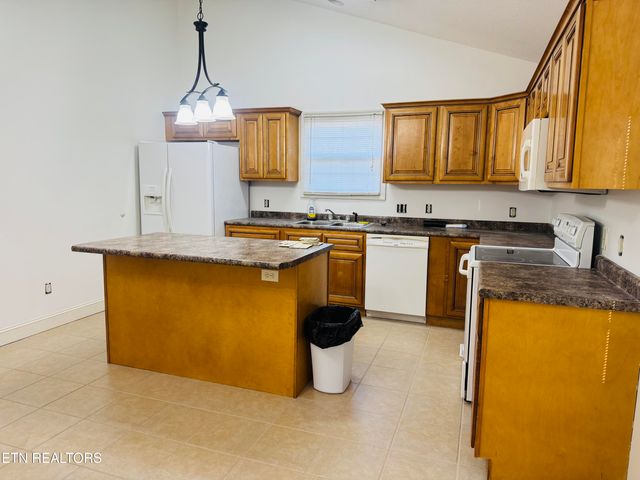 108 Stem Lane, Clinton, TN 37716