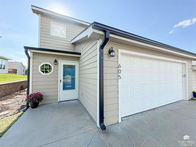 605 Harland Drive, Manhattan, KS 66503