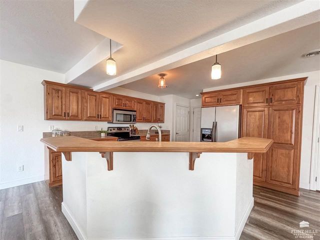 605 Harland Drive, Manhattan, KS 66503
