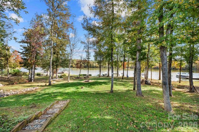 25566 Seagull Drive, Lancaster, SC 29720