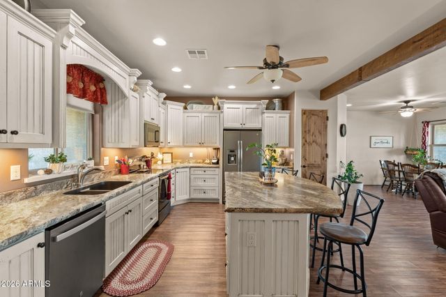 960 W MCLEAN Drive, Wickenburg, AZ 85390