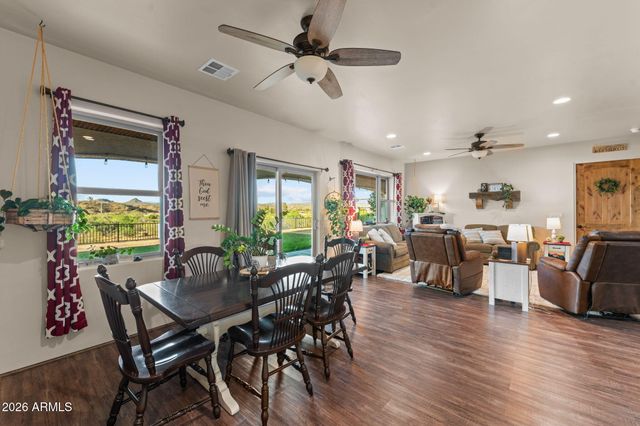 960 W MCLEAN Drive, Wickenburg, AZ 85390