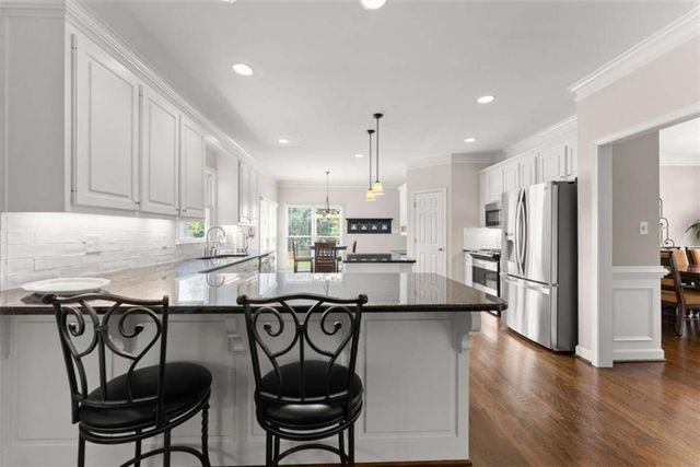 1332 Napier Close, Lawrenceville, GA 30044