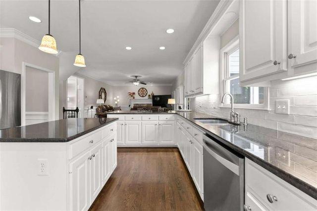 1332 Napier Close, Lawrenceville, GA 30044