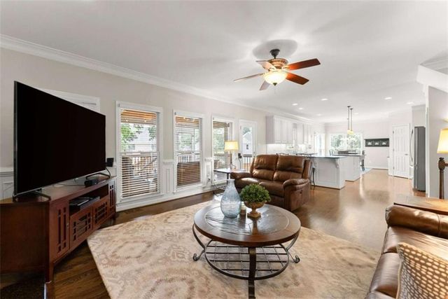 1332 Napier Close, Lawrenceville, GA 30044