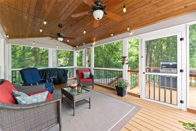 1332 Napier Close, Lawrenceville, GA 30044