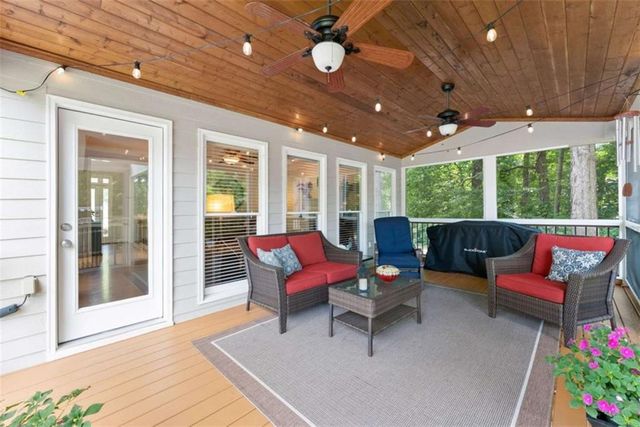 1332 Napier Close, Lawrenceville, GA 30044