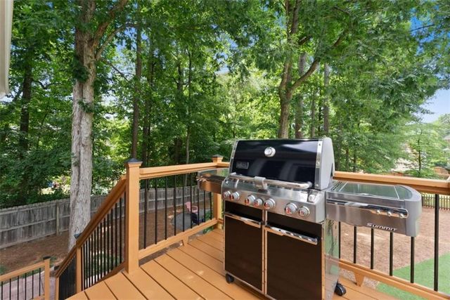 1332 Napier Close, Lawrenceville, GA 30044