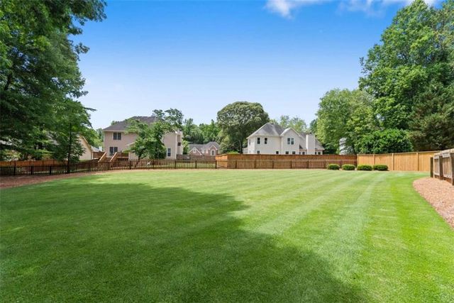 1332 Napier Close, Lawrenceville, GA 30044