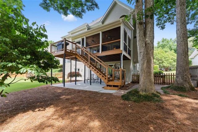 1332 Napier Close, Lawrenceville, GA 30044