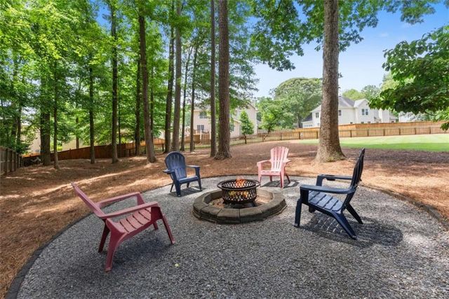 1332 Napier Close, Lawrenceville, GA 30044