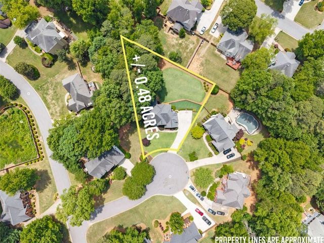 1332 Napier Close, Lawrenceville, GA 30044