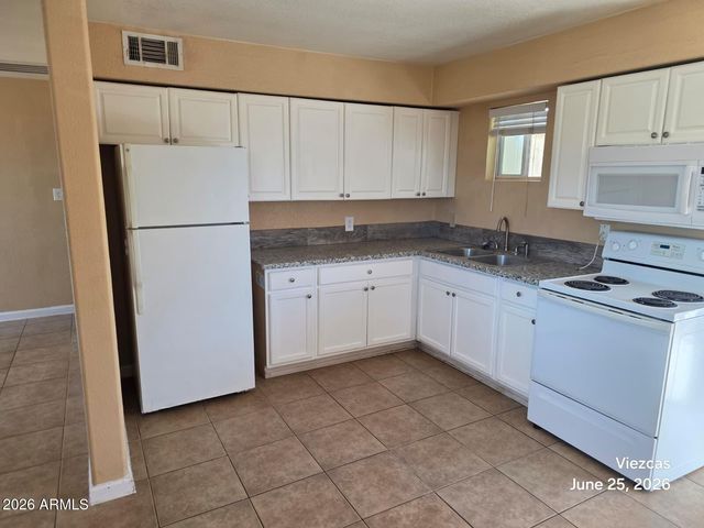 1132 E 4TH Street, Casa Grande, AZ 85122