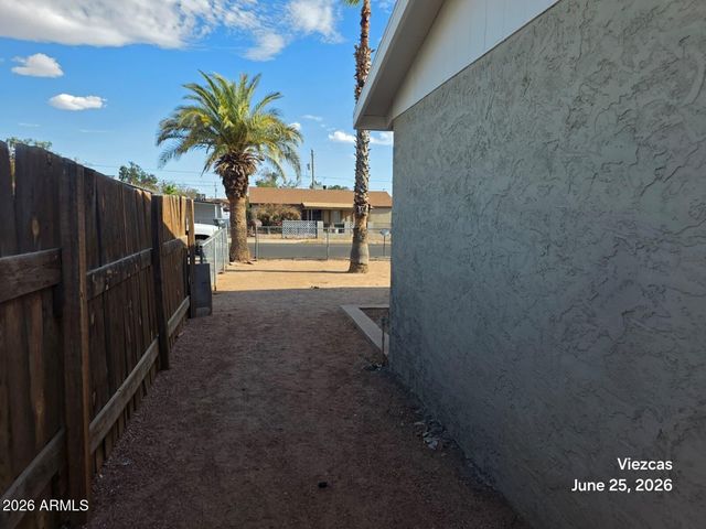 1132 E 4TH Street, Casa Grande, AZ 85122