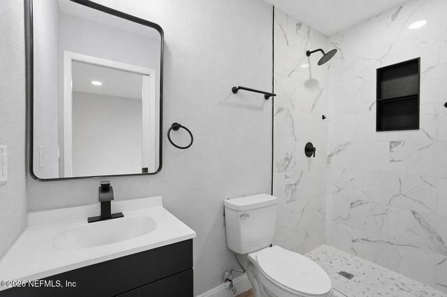 6144 FORDHAM Circle W, Jacksonville, FL 32217