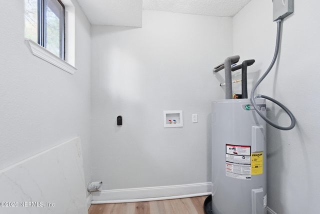 6144 FORDHAM Circle W, Jacksonville, FL 32217