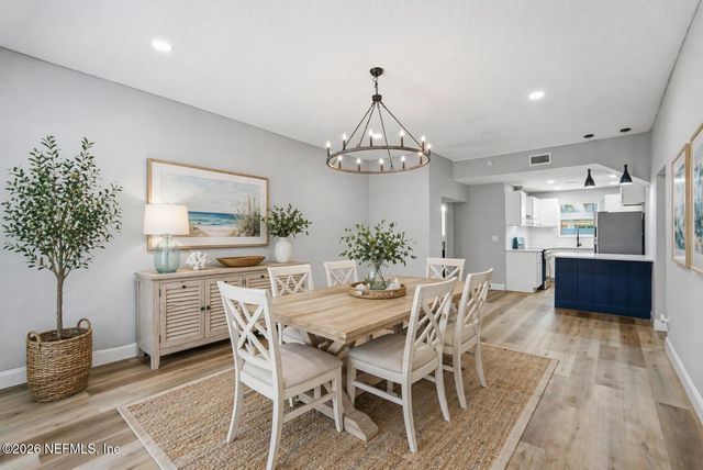 6144 FORDHAM Circle W, Jacksonville, FL 32217