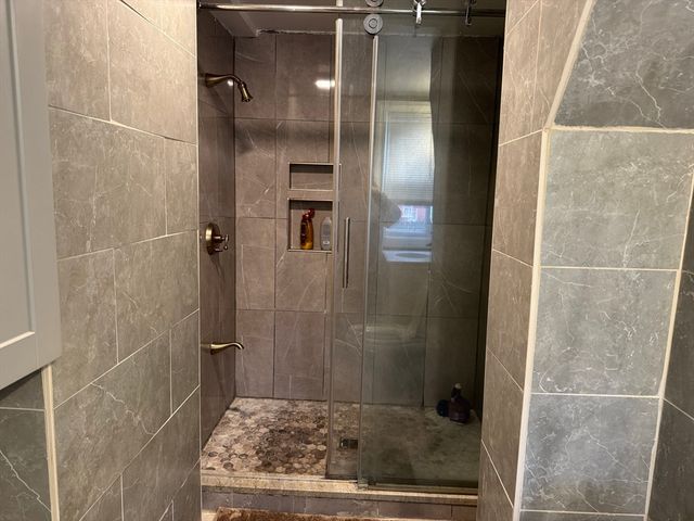 409 Moody St 1, Lowell, MA 01854