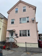409 Moody St 1, Lowell, MA 01854